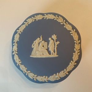 Wedgwood Round Blue Jasperware Box with Lid